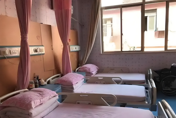 潇湘情缘：戏红楼